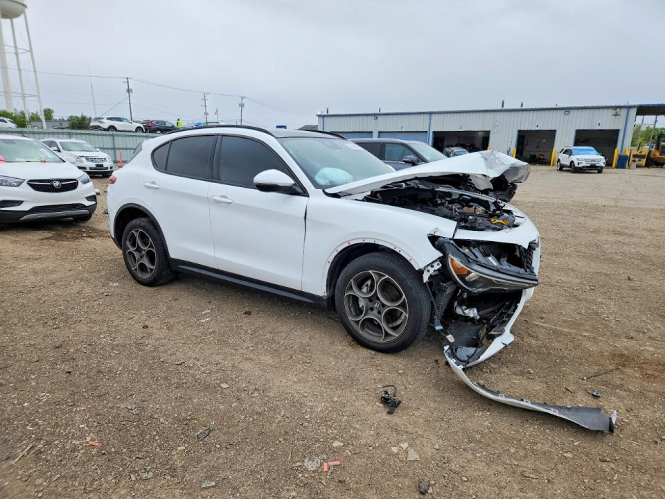 Alfa Romeo STELVIO 2022 — Copart