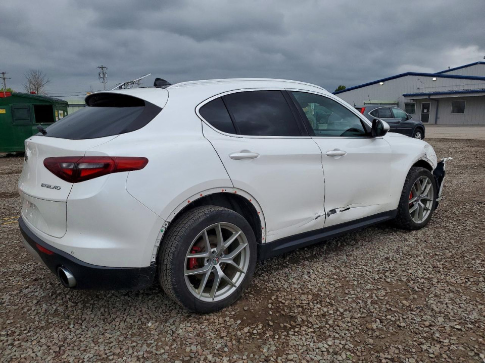 Alfa Romeo STELVIO 2018 — Copart