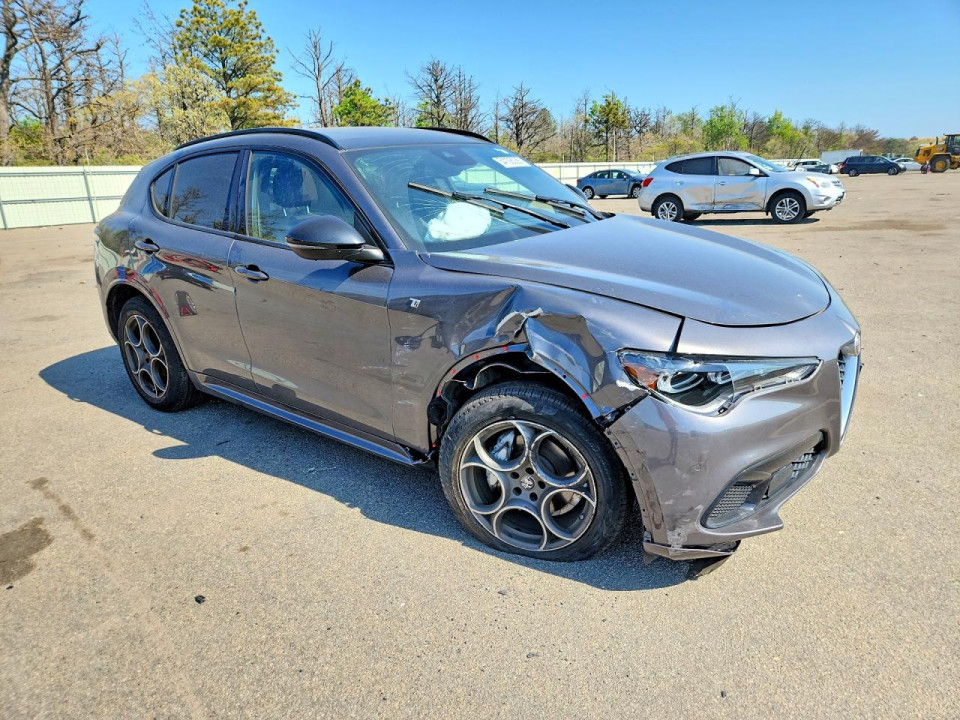 Alfa Romeo STELVIO 2024 — Copart