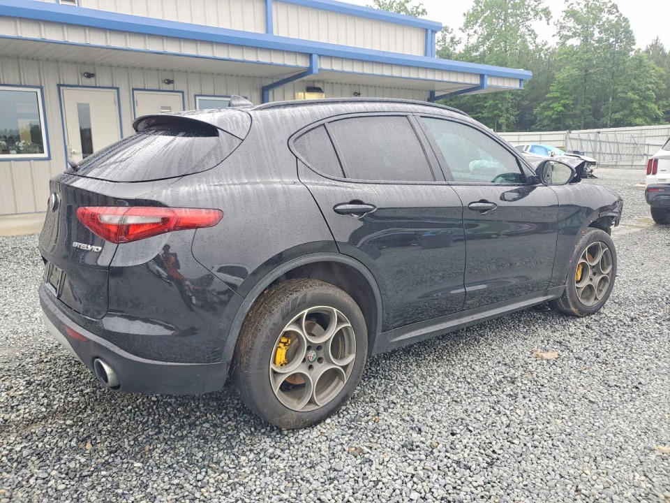 Alfa Romeo STELVIO 2018 — Copart