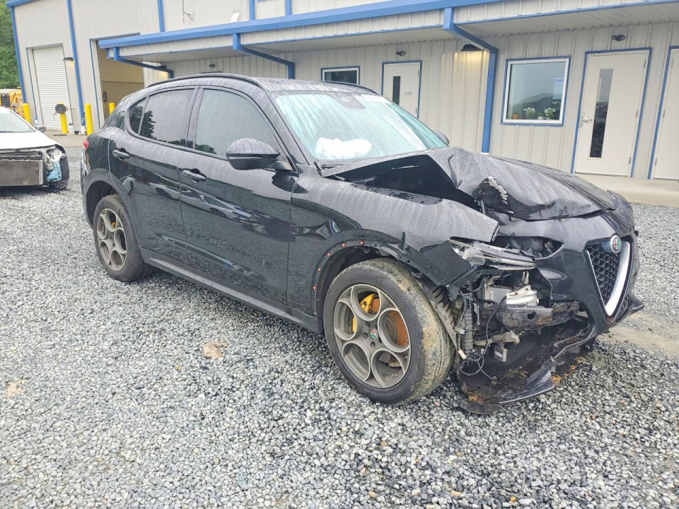 Alfa Romeo STELVIO 2018 — Copart