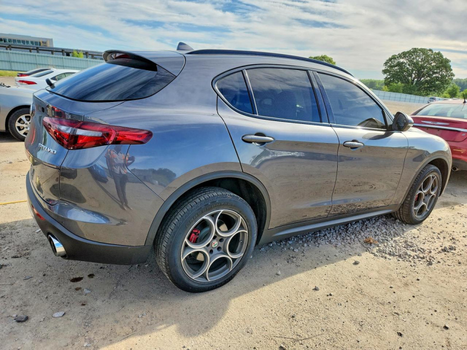 Alfa Romeo STELVIO 2018 — Copart