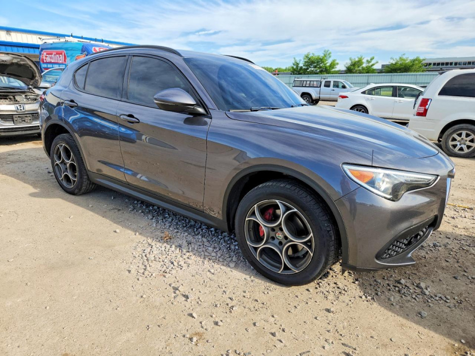 Alfa Romeo STELVIO 2018 — Copart