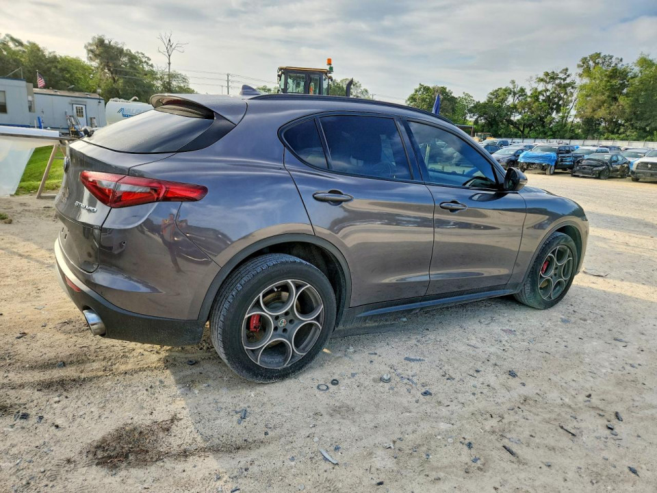 Alfa Romeo STELVIO 2018 — Copart