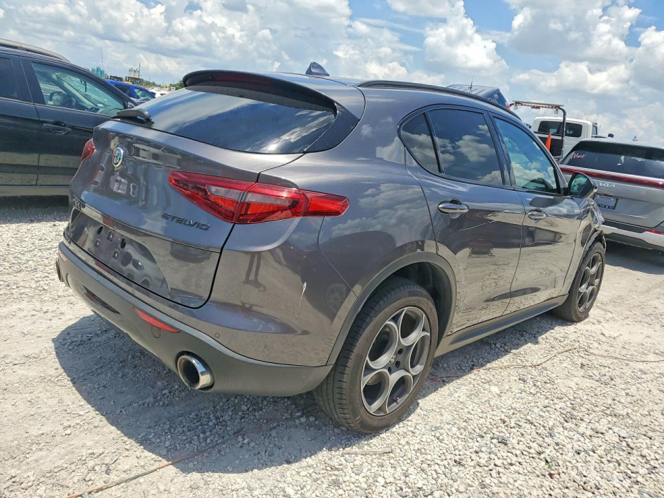 Alfa Romeo STELVIO 2021 — Copart