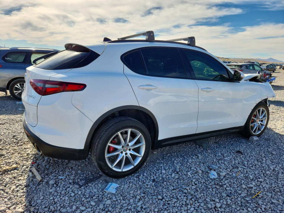 Alfa Romeo STELVIO 2018 — Copart