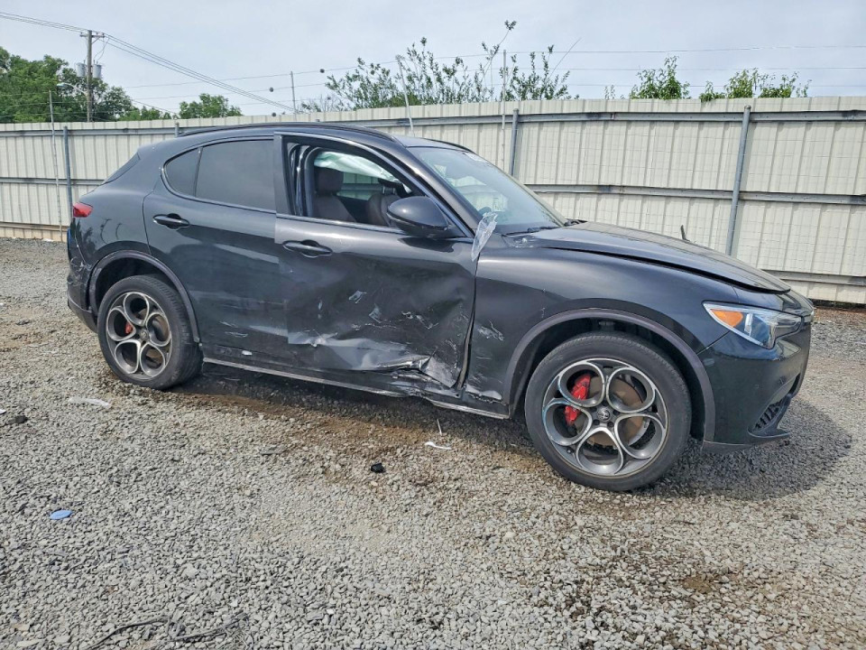 Alfa Romeo STELVIO 2023 — Copart