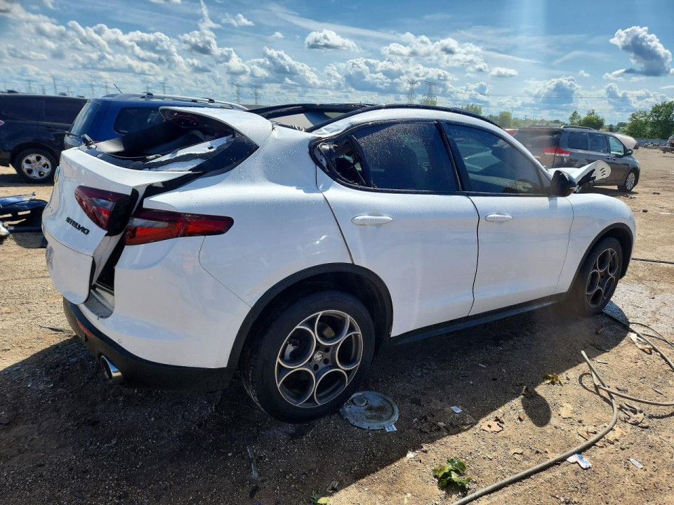 Alfa Romeo STELVIO 2021 — Copart