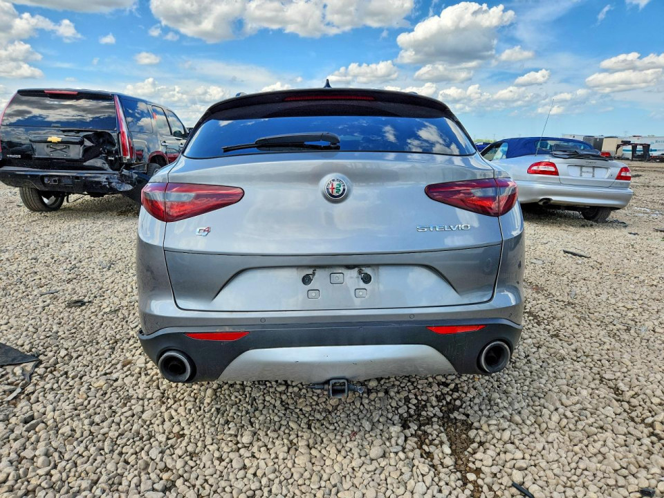 Alfa Romeo STELVIO 2018 — Copart