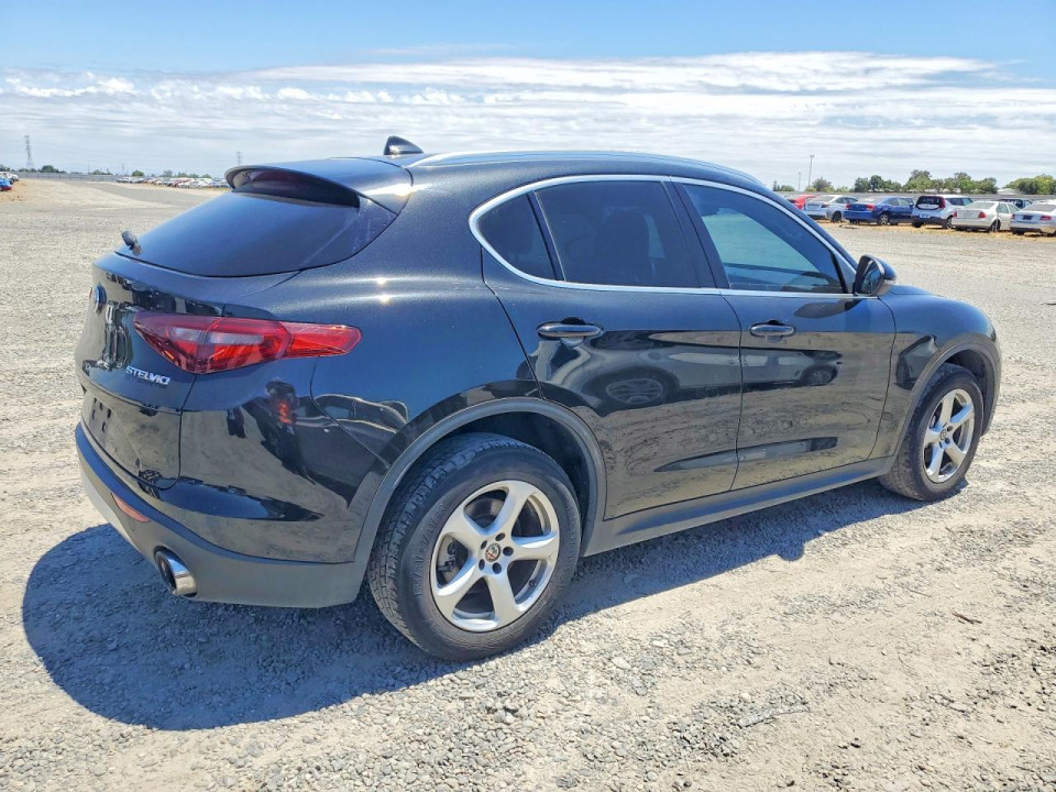 Alfa Romeo STELVIO 2018 — Copart