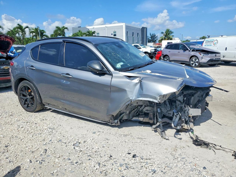 Alfa Romeo STELVIO 2020 — Copart