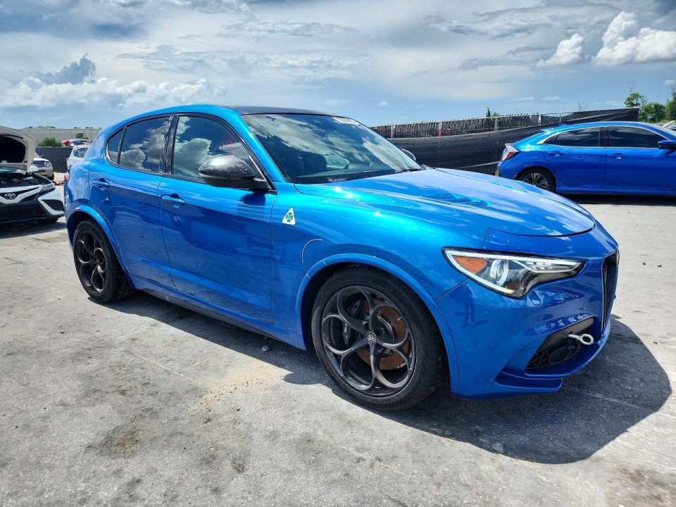 Alfa Romeo STELVIO 2018 — Copart