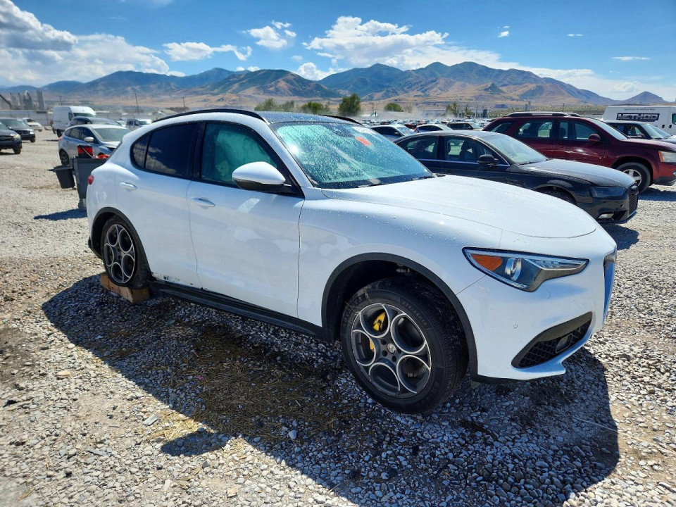 Alfa Romeo STELVIO 2018 — Copart