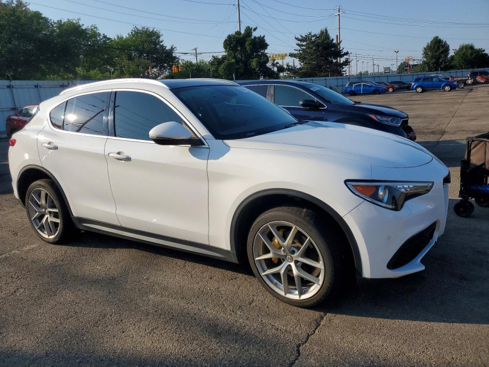 Alfa Romeo STELVIO 2018 — Copart