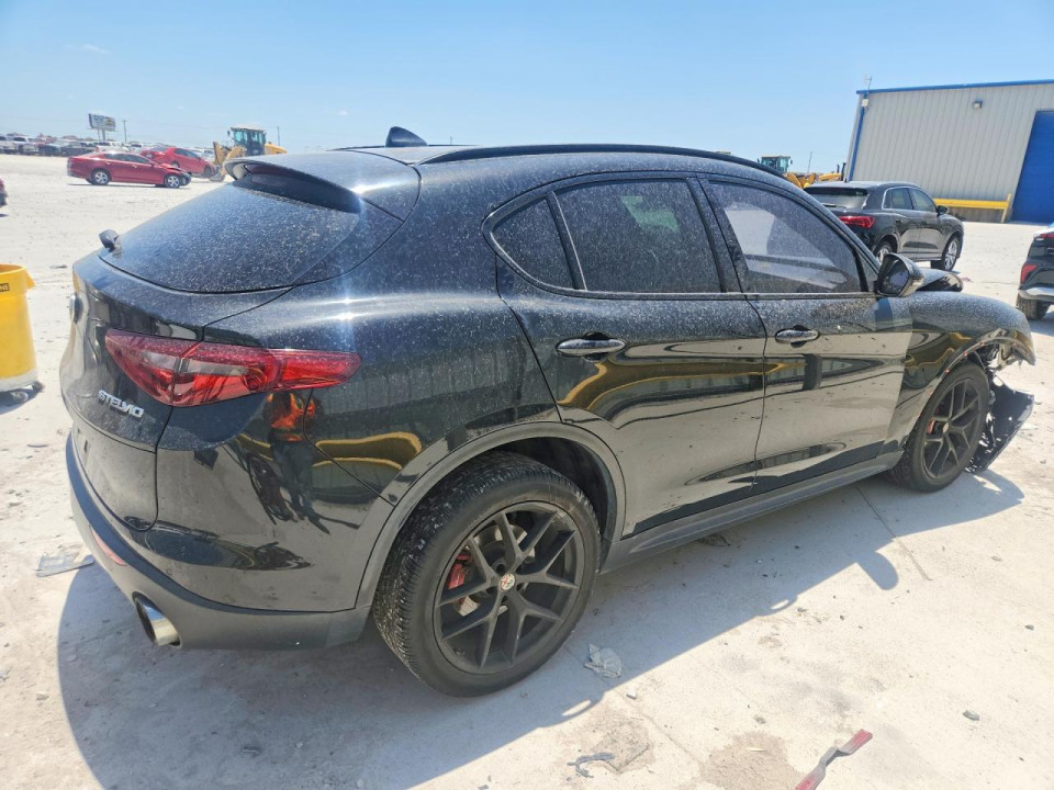 Alfa Romeo STELVIO 2018 — Copart