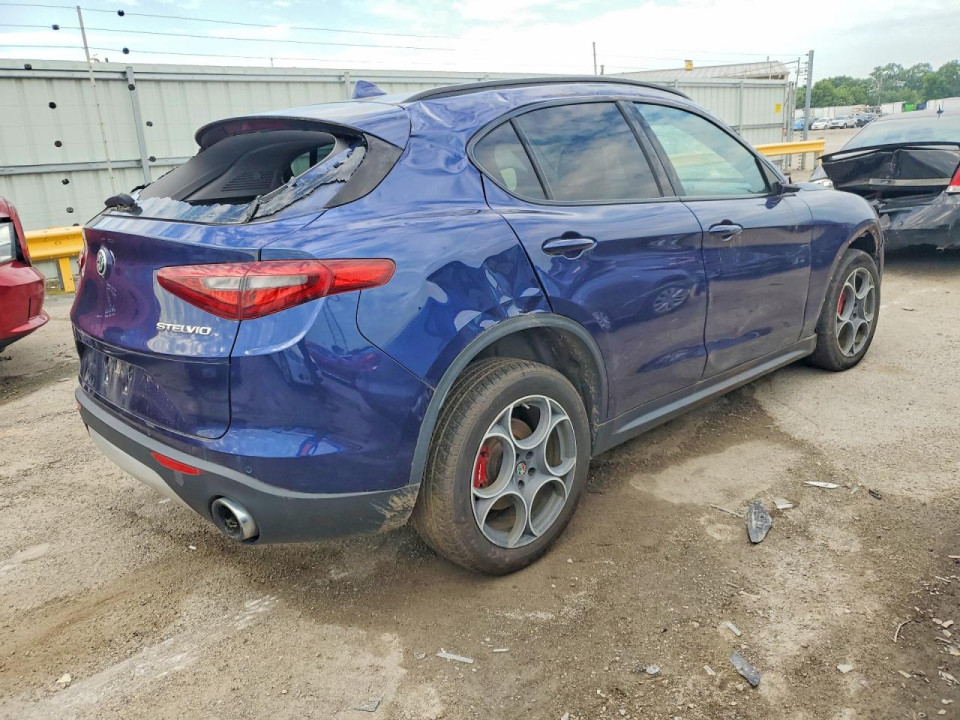 Alfa Romeo STELVIO 2018 — Copart
