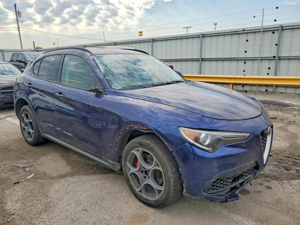 Alfa Romeo STELVIO 2018 — Copart