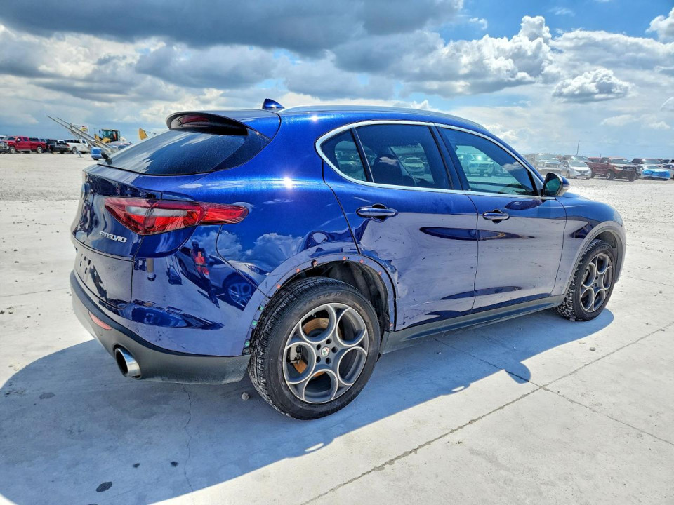 Alfa Romeo STELVIO 2018 — Copart