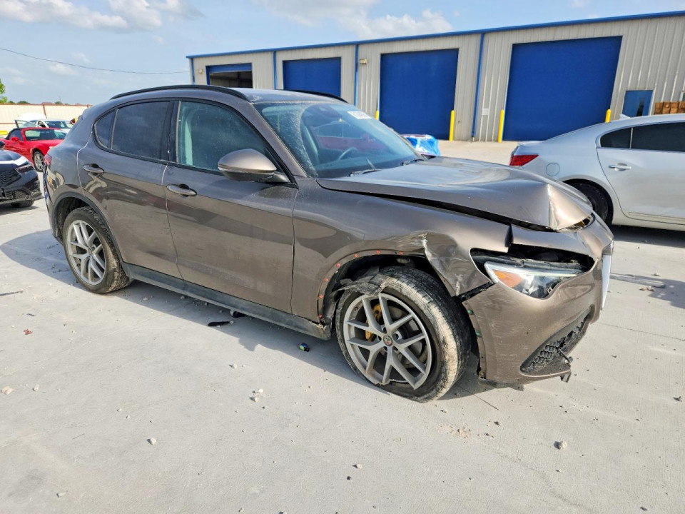 Alfa Romeo STELVIO 2019 — Copart