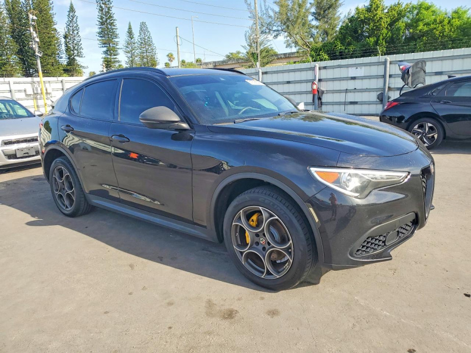 Alfa Romeo STELVIO 2018 — Copart
