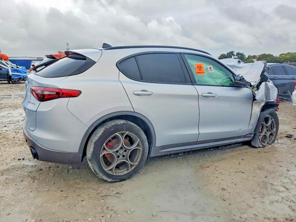 Alfa Romeo STELVIO 2022 — Copart