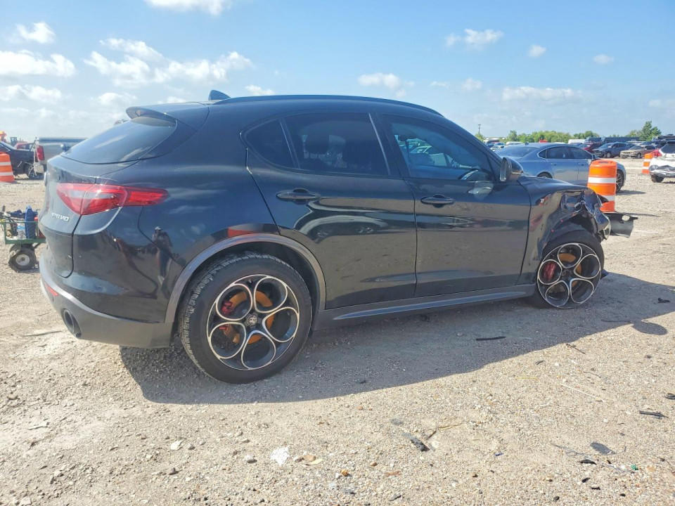 Alfa Romeo STELVIO 2023 — Copart