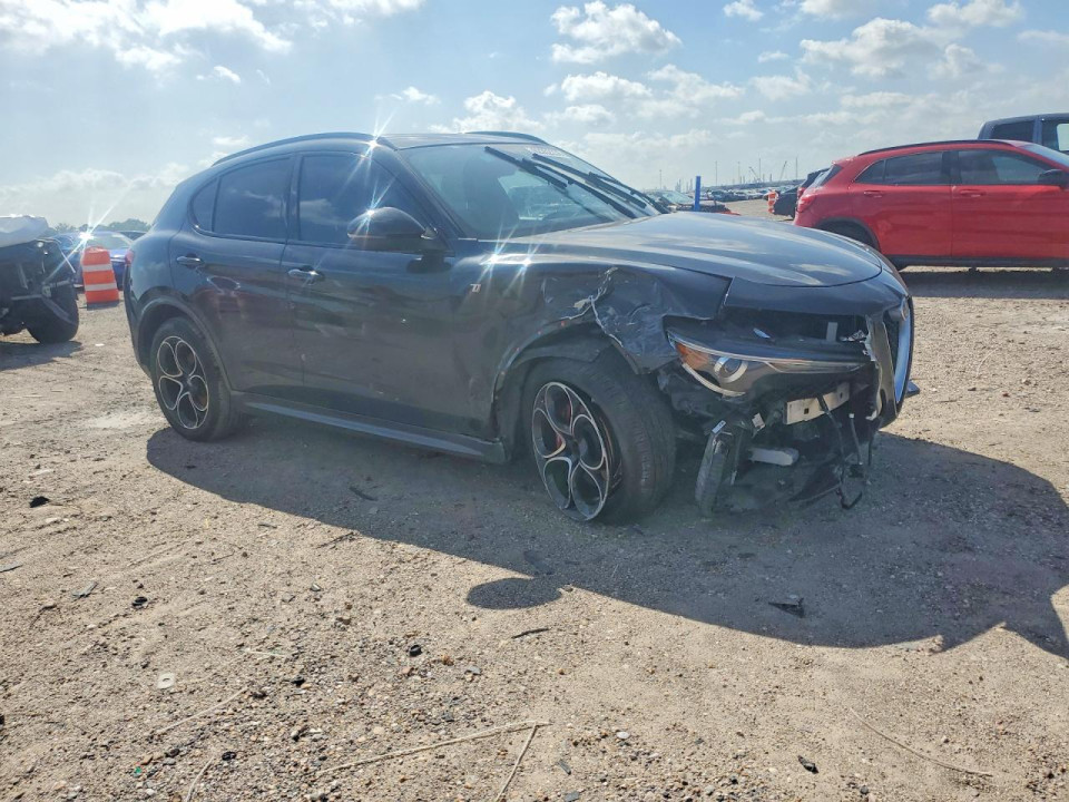 Alfa Romeo STELVIO 2023 — Copart
