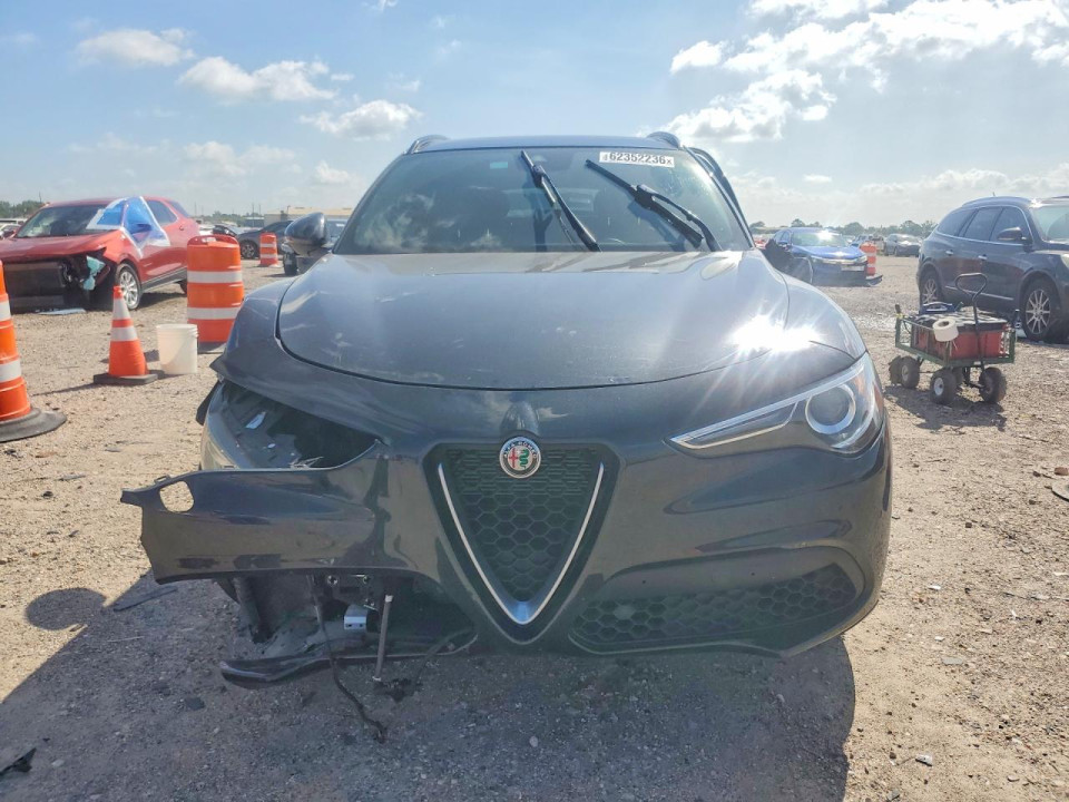 Alfa Romeo STELVIO 2023 — Copart