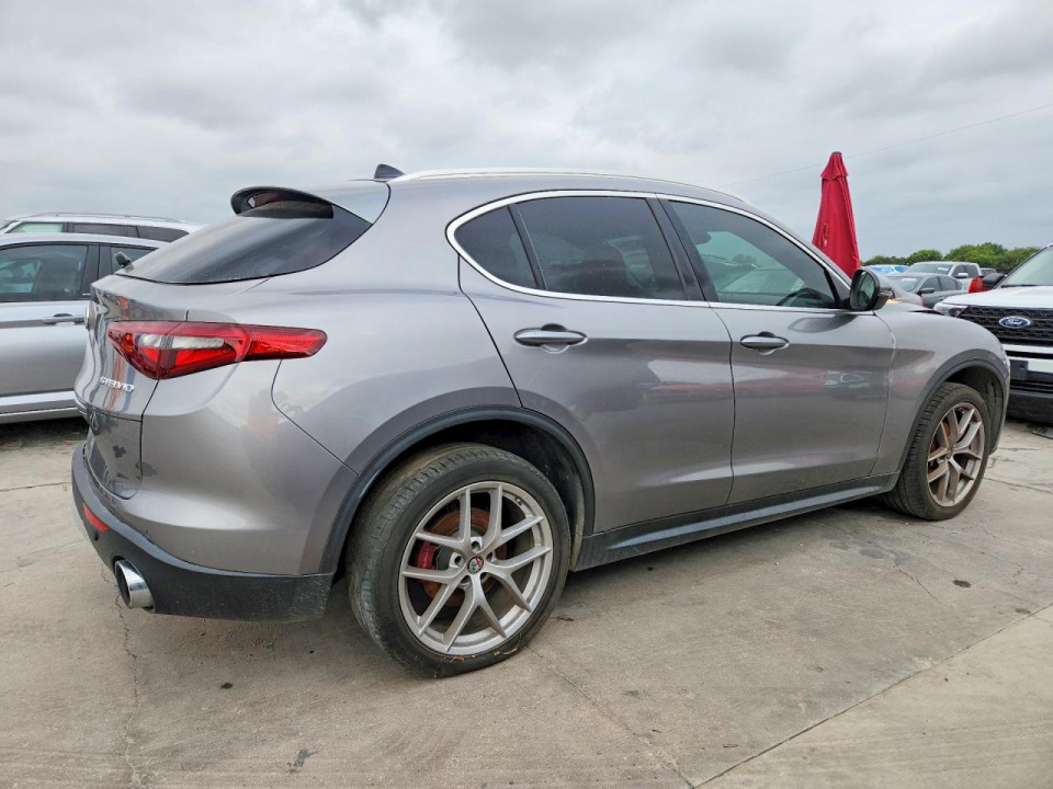 Alfa Romeo STELVIO 2018 — Copart