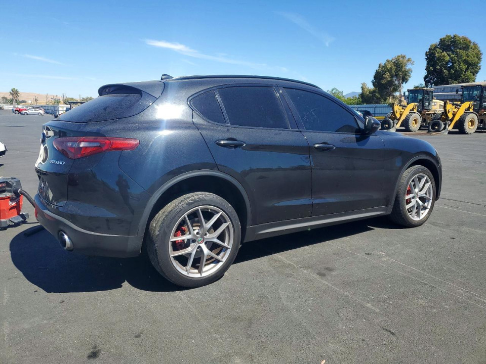Alfa Romeo STELVIO 2018 — Copart