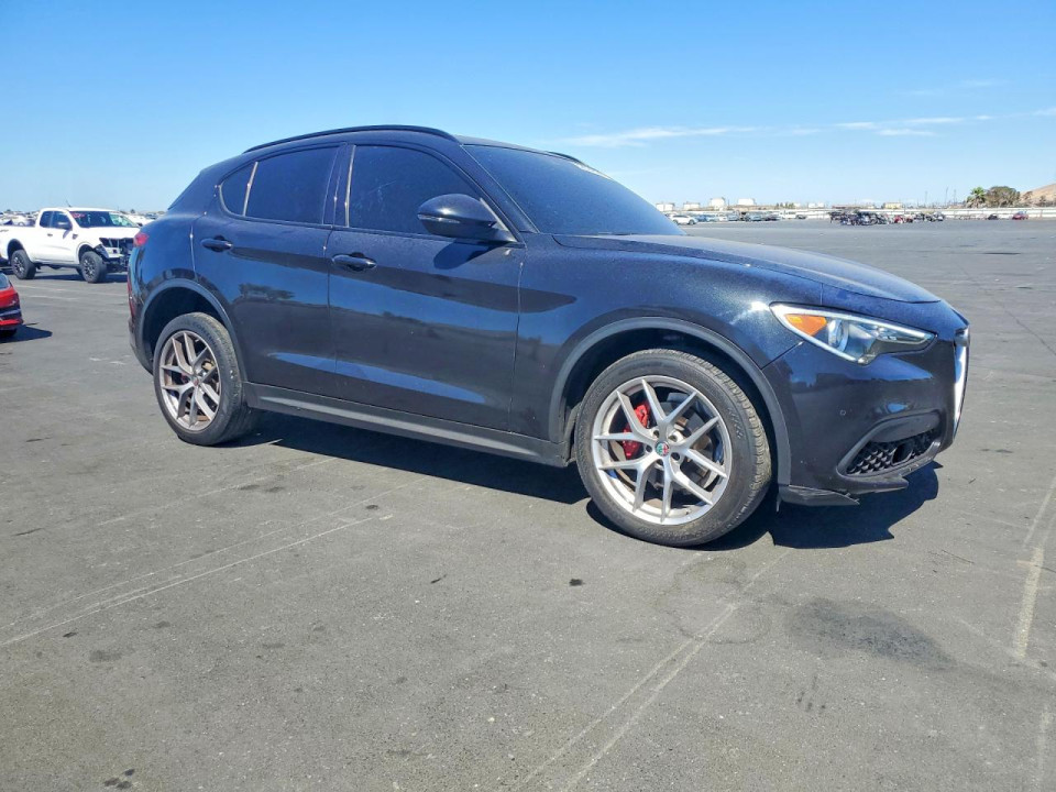 Alfa Romeo STELVIO 2018 — Copart