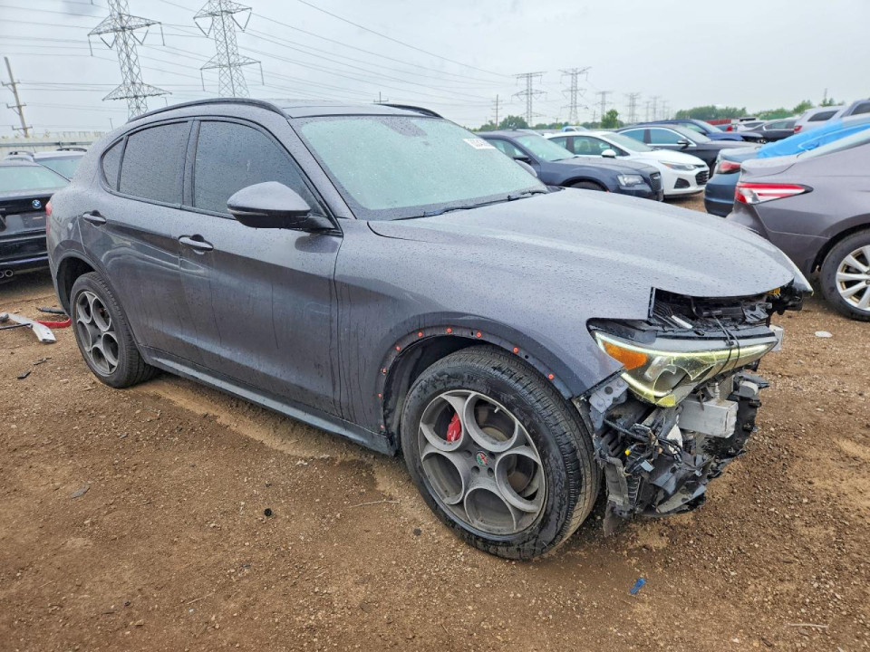 Alfa Romeo STELVIO 2018 — Copart