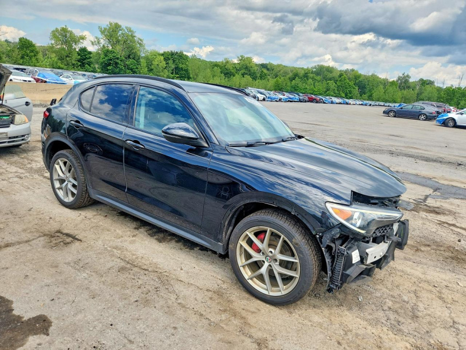 Alfa Romeo STELVIO 2018 — Copart