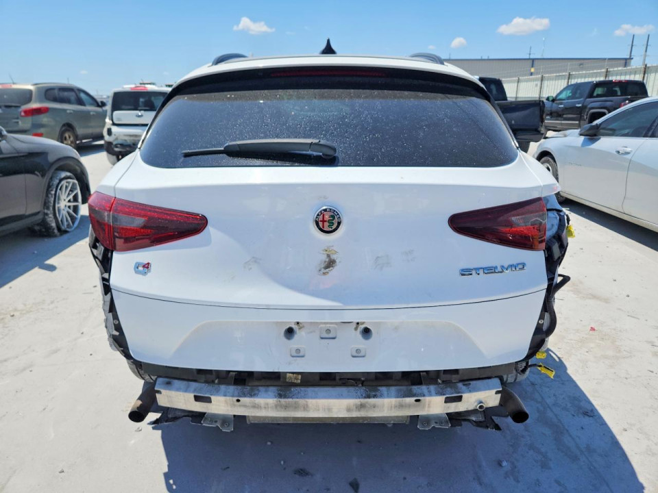 Alfa Romeo STELVIO 2018 — Copart