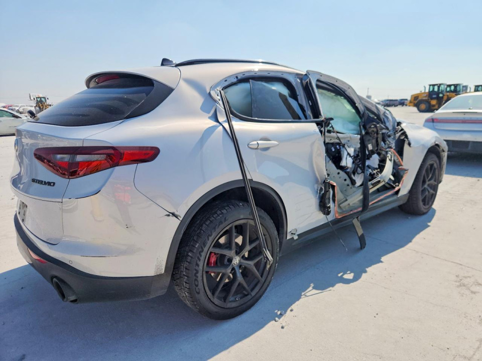 Alfa Romeo STELVIO 2020 — Copart