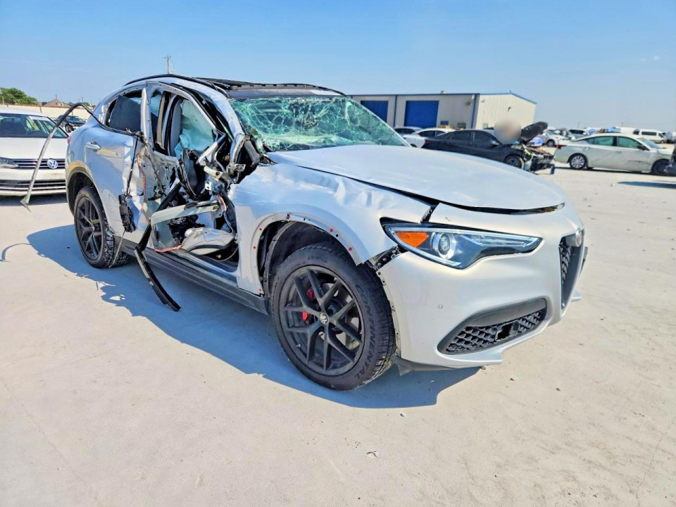 Alfa Romeo STELVIO 2020 — Copart
