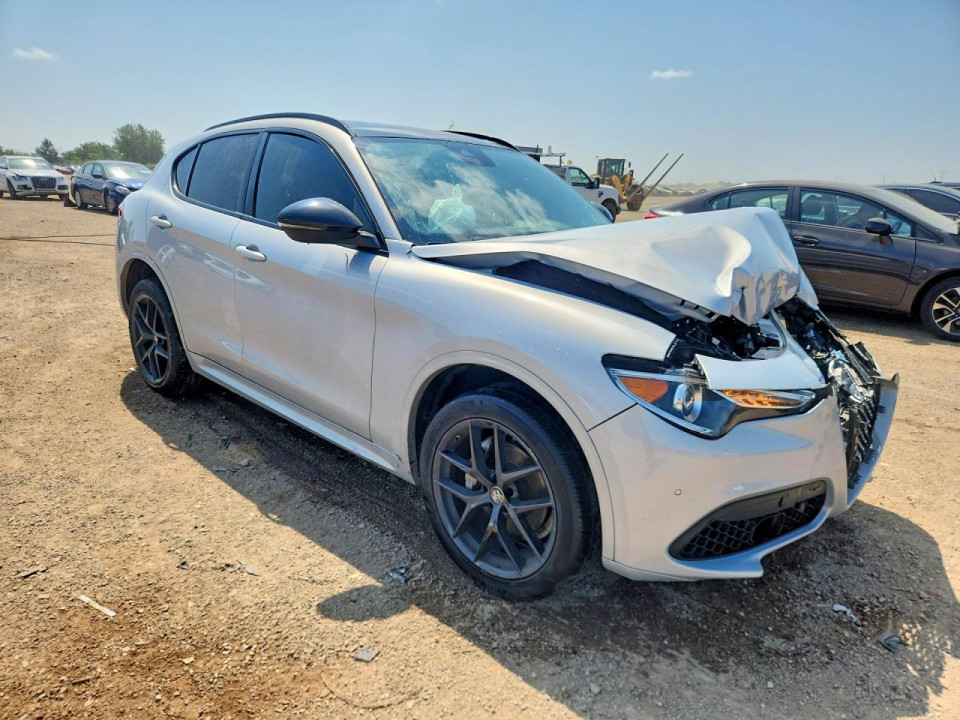 Alfa Romeo STELVIO 2021 — Copart