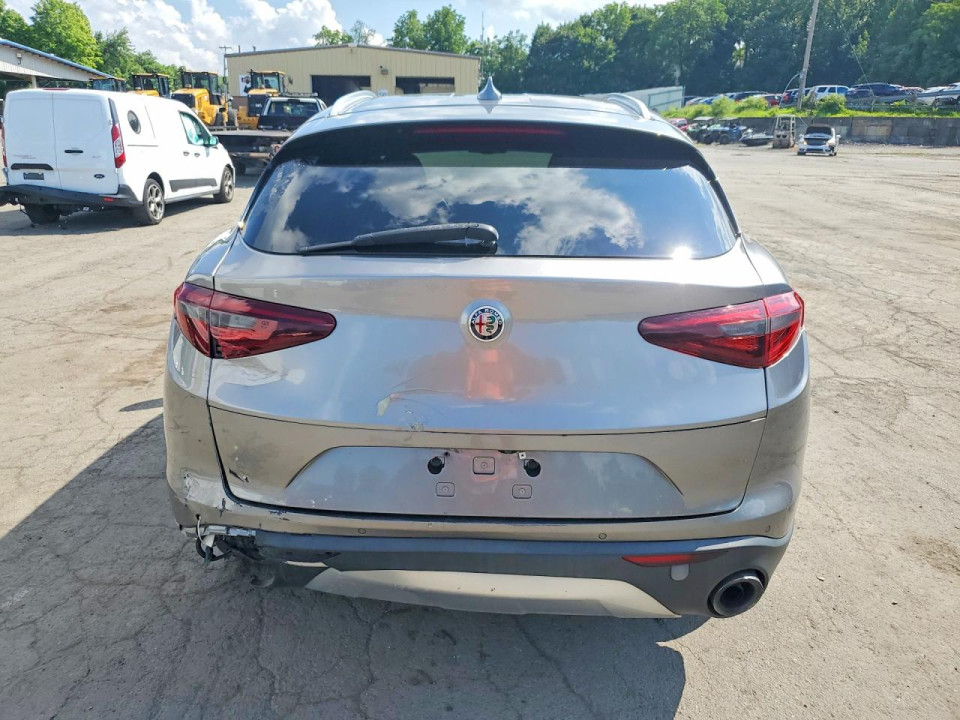 Alfa Romeo STELVIO 2018 — Copart