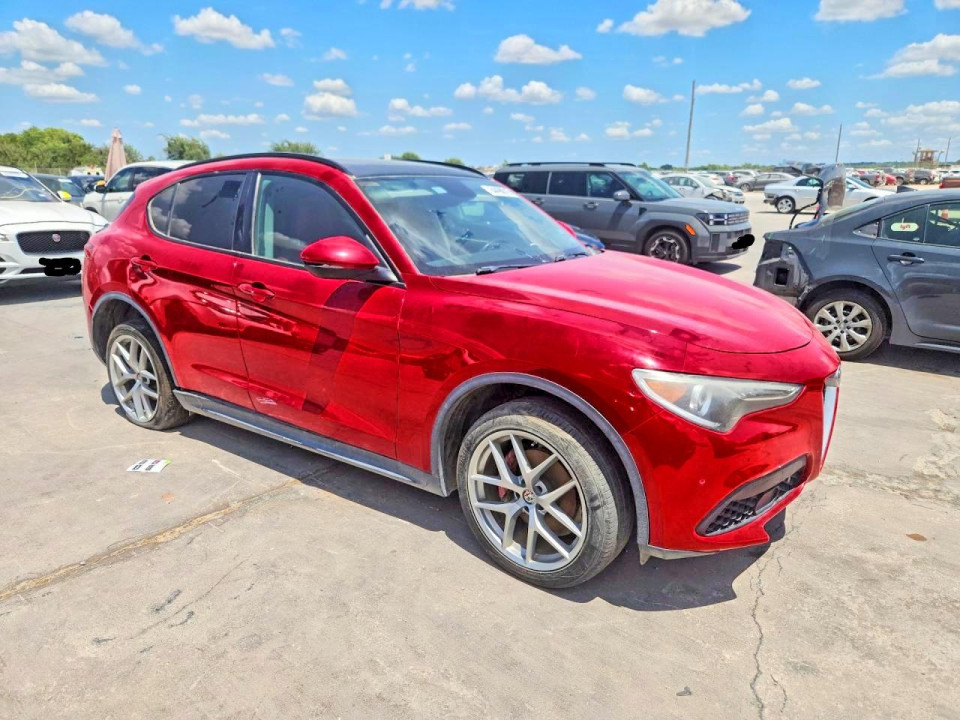 Alfa Romeo STELVIO 2018 — Copart