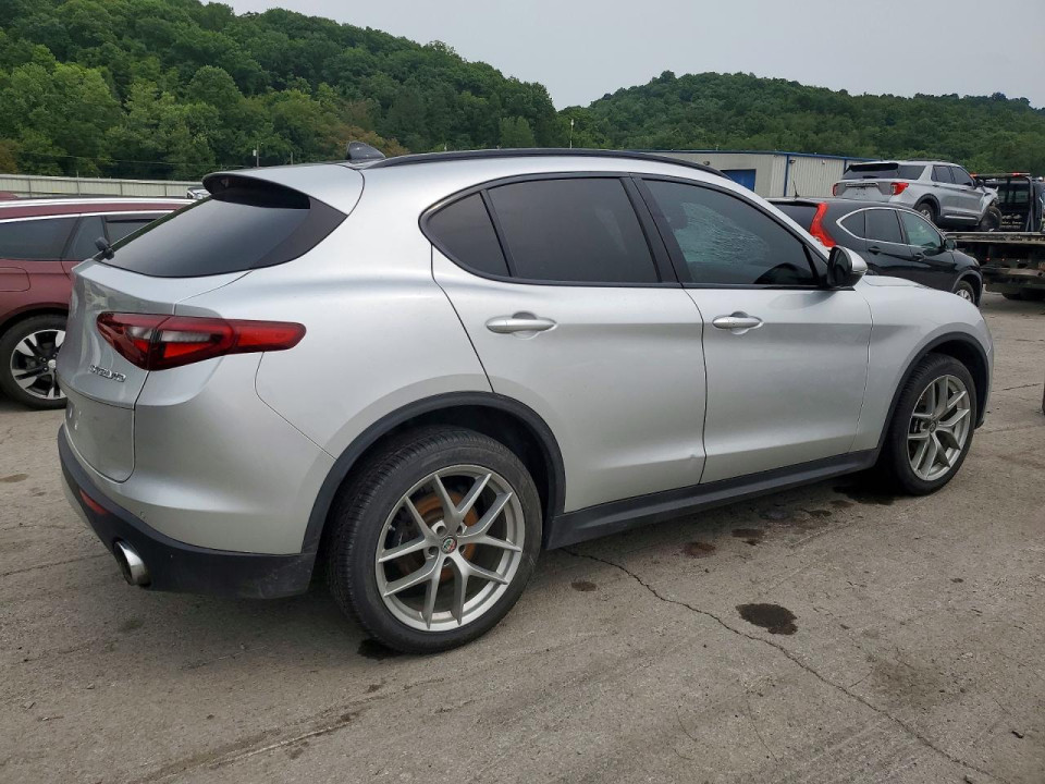 Alfa Romeo STELVIO 2018 — Copart