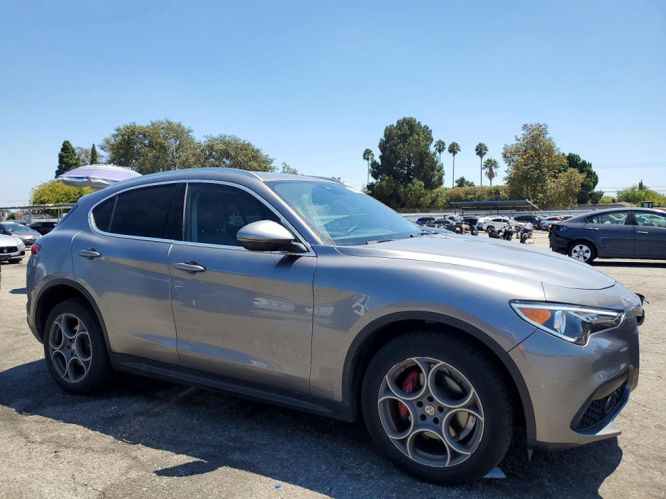 Alfa Romeo STELVIO 2018 — Copart