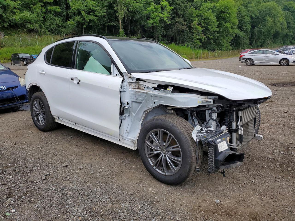 Alfa Romeo STELVIO 2023 — Copart