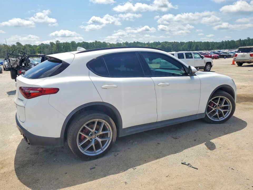 Alfa Romeo STELVIO 2018 — Copart