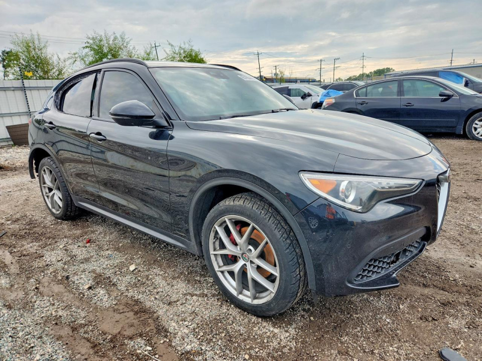 Alfa Romeo STELVIO 2018 — Copart