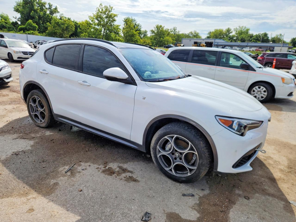 Alfa Romeo STELVIO 2022 — Copart