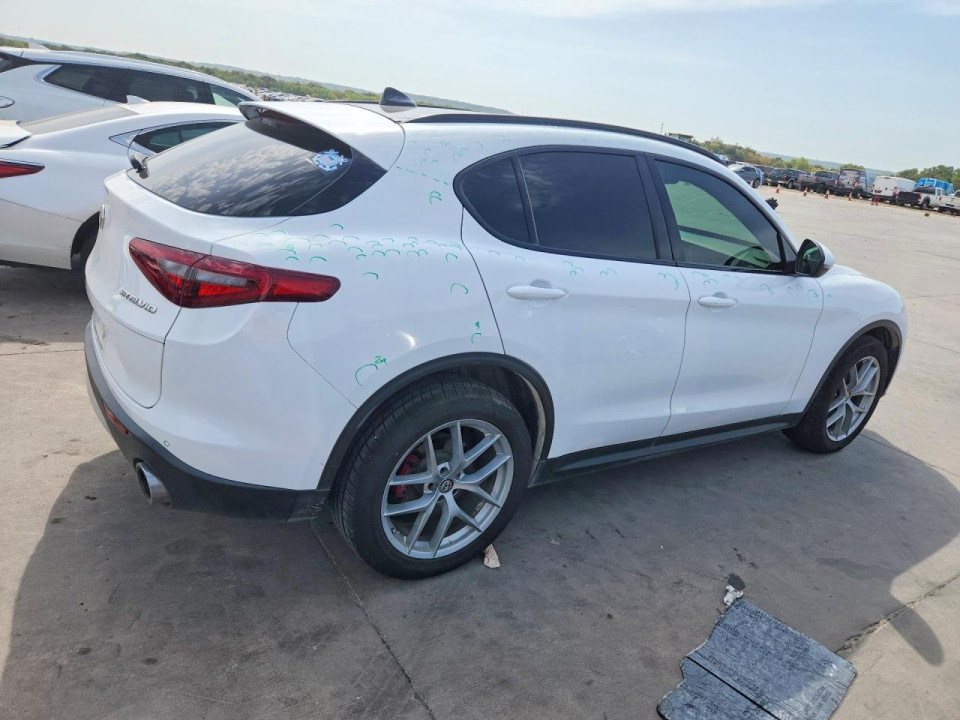 Alfa Romeo STELVIO 2018 — Copart