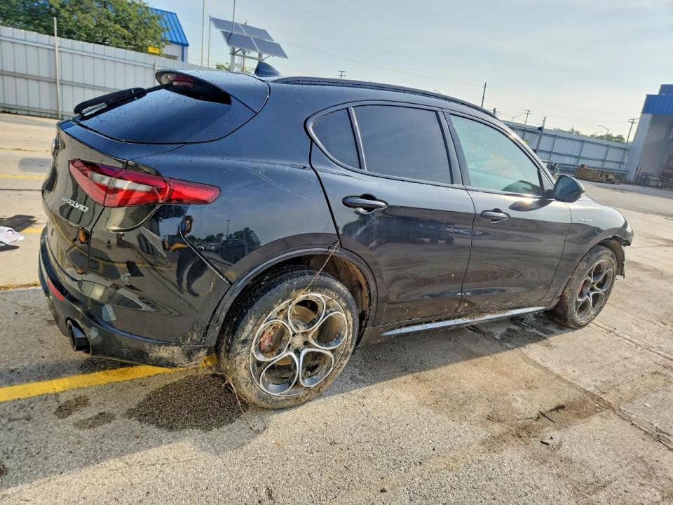Alfa Romeo STELVIO 2023 — Copart