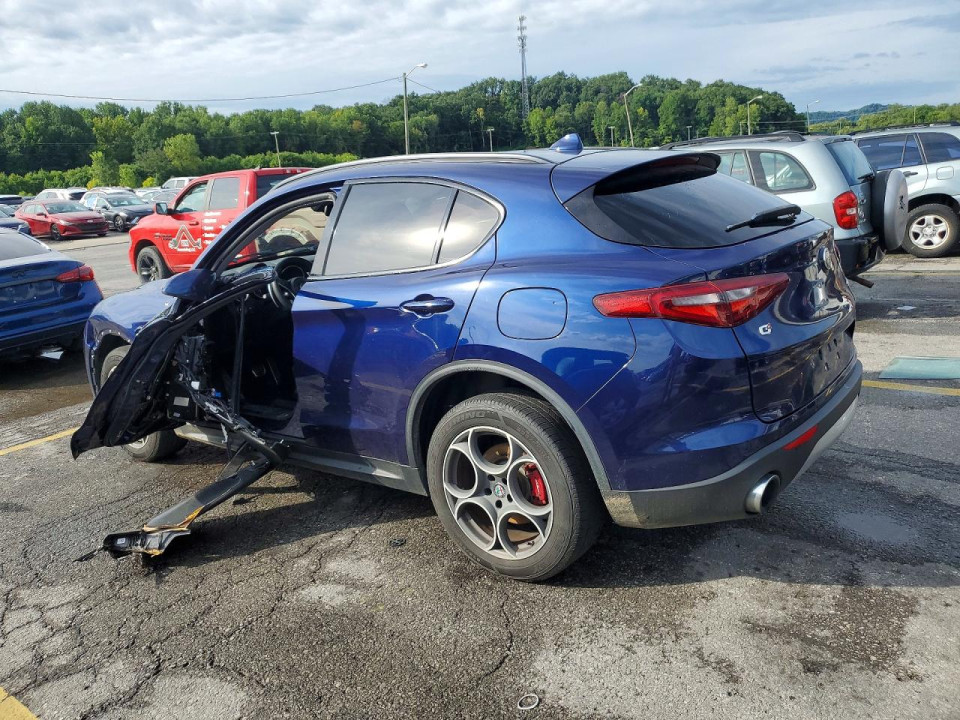 Alfa Romeo STELVIO 2018 — Copart