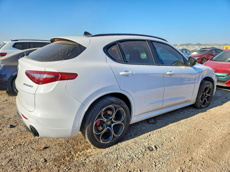 Alfa Romeo STELVIO 2023 — Copart
