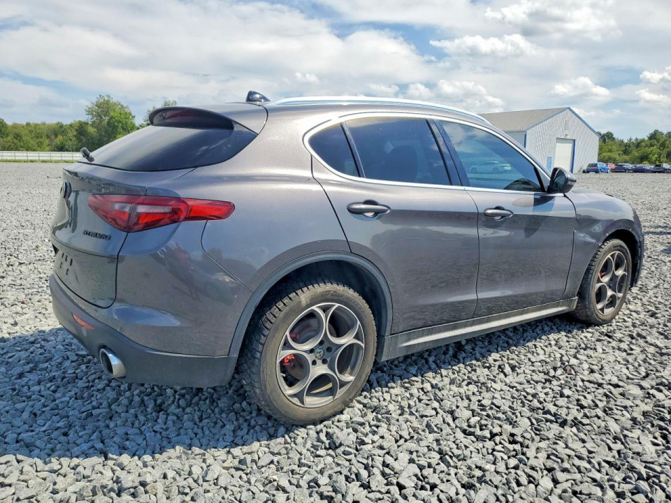 Alfa Romeo STELVIO 2018 — Copart